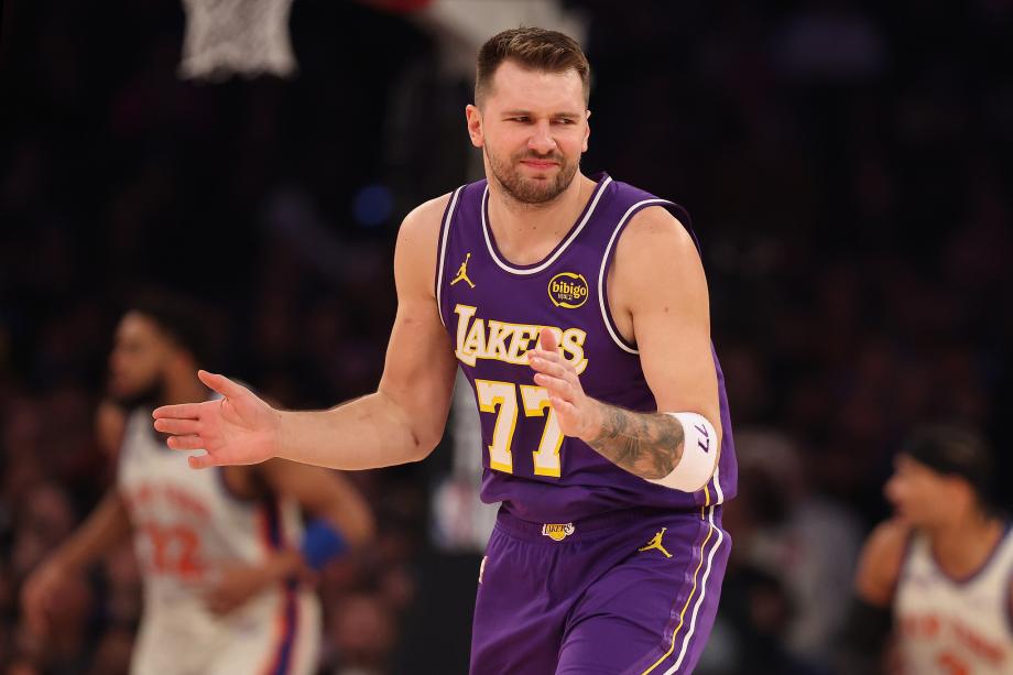 游戏模拟器下载-东契奇30+15+8詹姆斯22+5+6 湖人客场不敌尼克斯